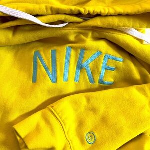 Nike Yellow Hoodie Men’s Large